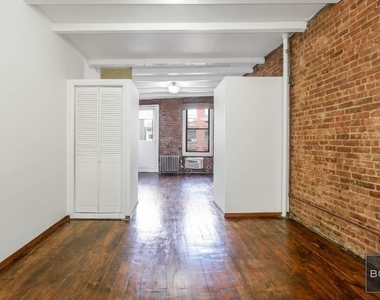 377 Broome Street - Photo Thumbnail 2