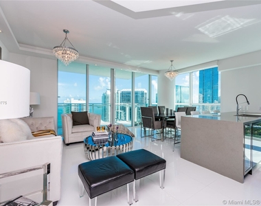 1080 Brickell Ave - Photo Thumbnail 2