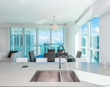 1080 Brickell Ave - Photo Thumbnail 14