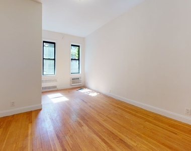 East 90th Street, Great Deal for One Bedroom - Photo Thumbnail 2
