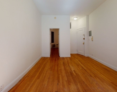 East 90th Street, Great Deal for One Bedroom - Photo Thumbnail 3