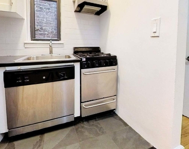 East 81st St, True One Bedroom, Reduced Price!! - Photo Thumbnail 2