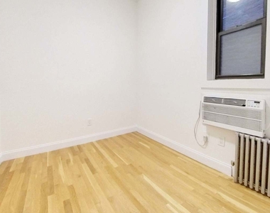 East 73rd Street Queen-Size Bedrooms, No Fee - Photo Thumbnail 3