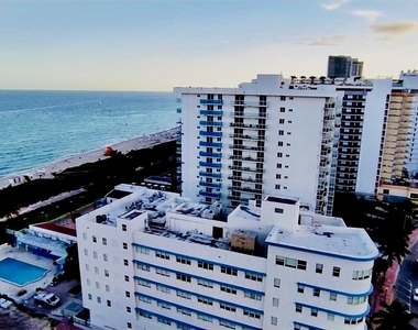 2555 Collins Ave - Photo Thumbnail 12