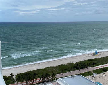 5401 Collins Ave - Photo Thumbnail 0