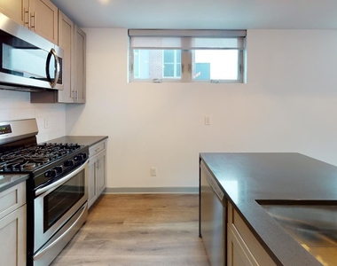 411 W Berks St Unit 2 - Photo Thumbnail 7