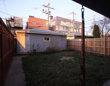 1042 West Newport Avenue - Photo Thumbnail 11