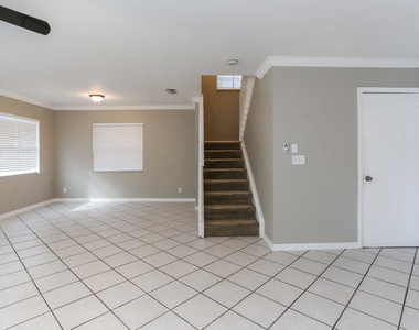 6378 Buena Vista Drive - Photo Thumbnail 2