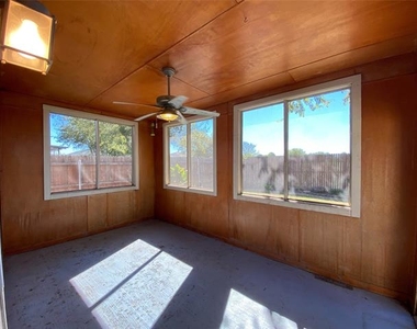 920 Buffalo Springs Drive - Photo Thumbnail 18