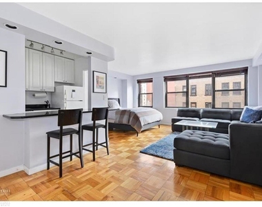 200 East 27th St - Photo Thumbnail 6