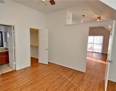 3701 Cedarplaza Lane - Photo Thumbnail 9