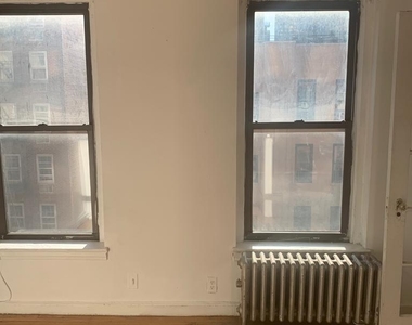 East 83rd Street-2BR - Photo Thumbnail 4