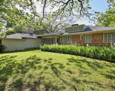 7204 Meadow Lake Avenue - Photo Thumbnail 24