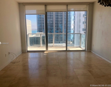 1050 Brickell Av - Photo Thumbnail 8