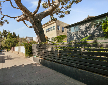 119 Paloma Ave - Photo Thumbnail 13