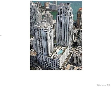 1060 Brickell Ave - Photo Thumbnail 0