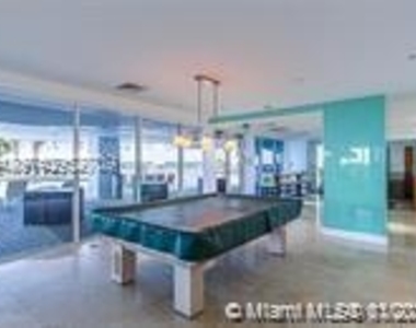 6301 Collins Ave - Photo Thumbnail 7