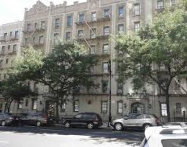 East 79th Street - Photo Thumbnail 0