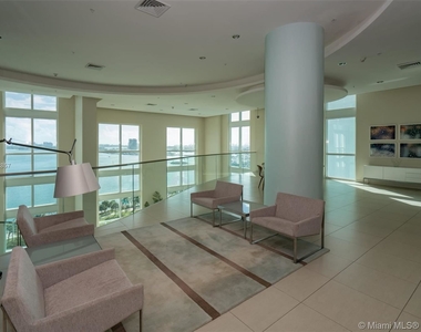 1900 N Bayshore Dr Apt 2914 - Photo Thumbnail 21