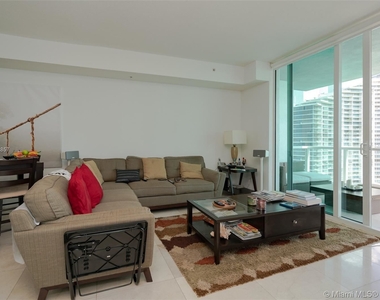 1900 N Bayshore Dr Apt 2914 - Photo Thumbnail 13