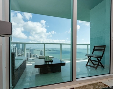 1900 N Bayshore Dr Apt 2914 - Photo Thumbnail 8