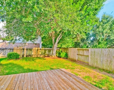 2915 Mesquite Dr - Photo Thumbnail 2