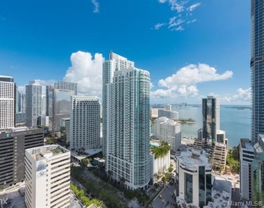 1010 Brickell, 1010 Brickell Ave, Miami, Fl 33131, Usa - Photo Thumbnail 1