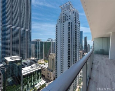 1010 Brickell, 1010 Brickell Ave, Miami, Fl 33131, Usa - Photo Thumbnail 7