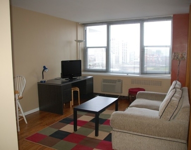 4250 North Marine Drive - Photo Thumbnail 9