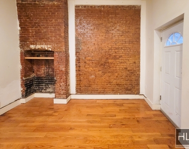 332 Hart Street - Photo Thumbnail 6