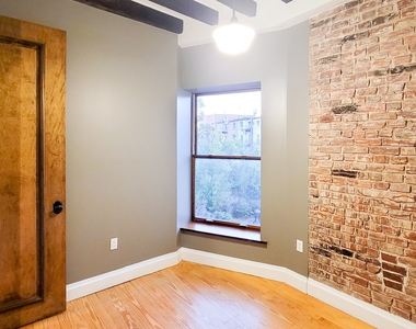 129 Putnam Avenue - Photo Thumbnail 11