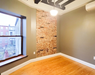 129 Putnam Avenue - Photo Thumbnail 7