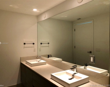 1080 Brickell Ave Unit 1802 - Photo Thumbnail 10