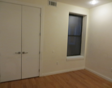 662 Park Place - Photo Thumbnail 1