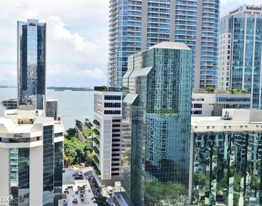 1010 Brickell Avenue 2002 - Photo Thumbnail 6