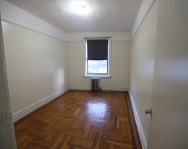 271 Sullivan Place - Photo Thumbnail 1