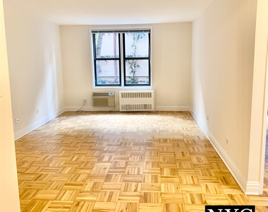 151 West 16th Street - Photo Thumbnail 0