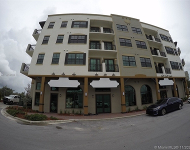 4100 Davie Rd - Photo Thumbnail 0