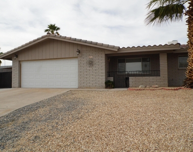 2715 Shasta Ln - Photo Thumbnail 0