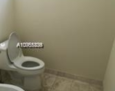 1331 Brickell Bay Dr - Photo Thumbnail 26