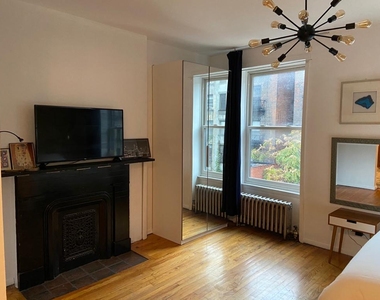 361 West 46th Street - Photo Thumbnail 4