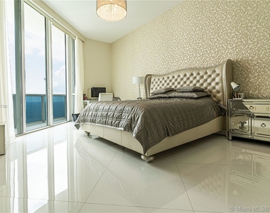 15811 Collins Ave - Photo Thumbnail 30