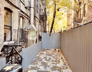 244 East 7th Street - Photo Thumbnail 6