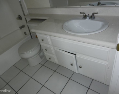 4453 Woodman Ave 1 - Photo Thumbnail 16