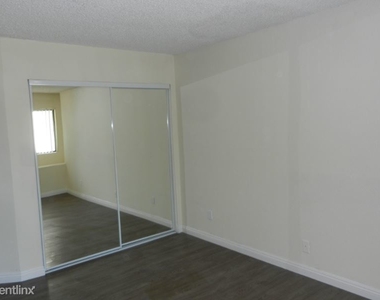 4453 Woodman Ave 1 - Photo Thumbnail 12