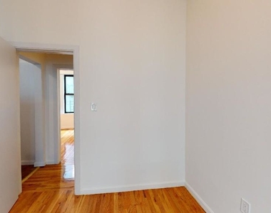 West 137 Street - Photo Thumbnail 7