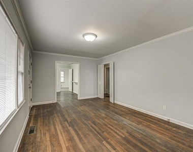 449 10th Street Nw - Photo Thumbnail 4