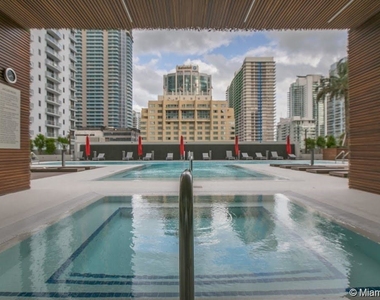 1080 Brickell Ave - Photo Thumbnail 17