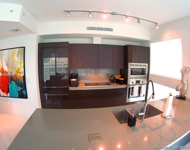 1080 Brickell Ave - Photo Thumbnail 8