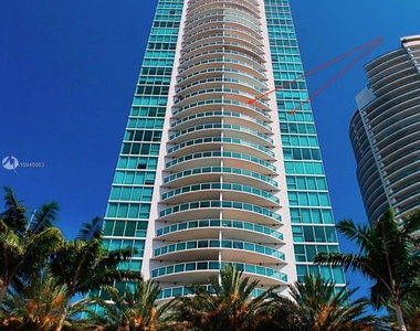 2101 Brickell Ave - Photo Thumbnail 1